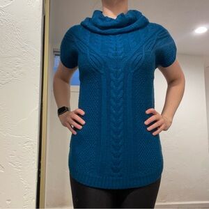 EUC Women’s New York & Company Blue Cowl Neck Short Sleeves Sweater